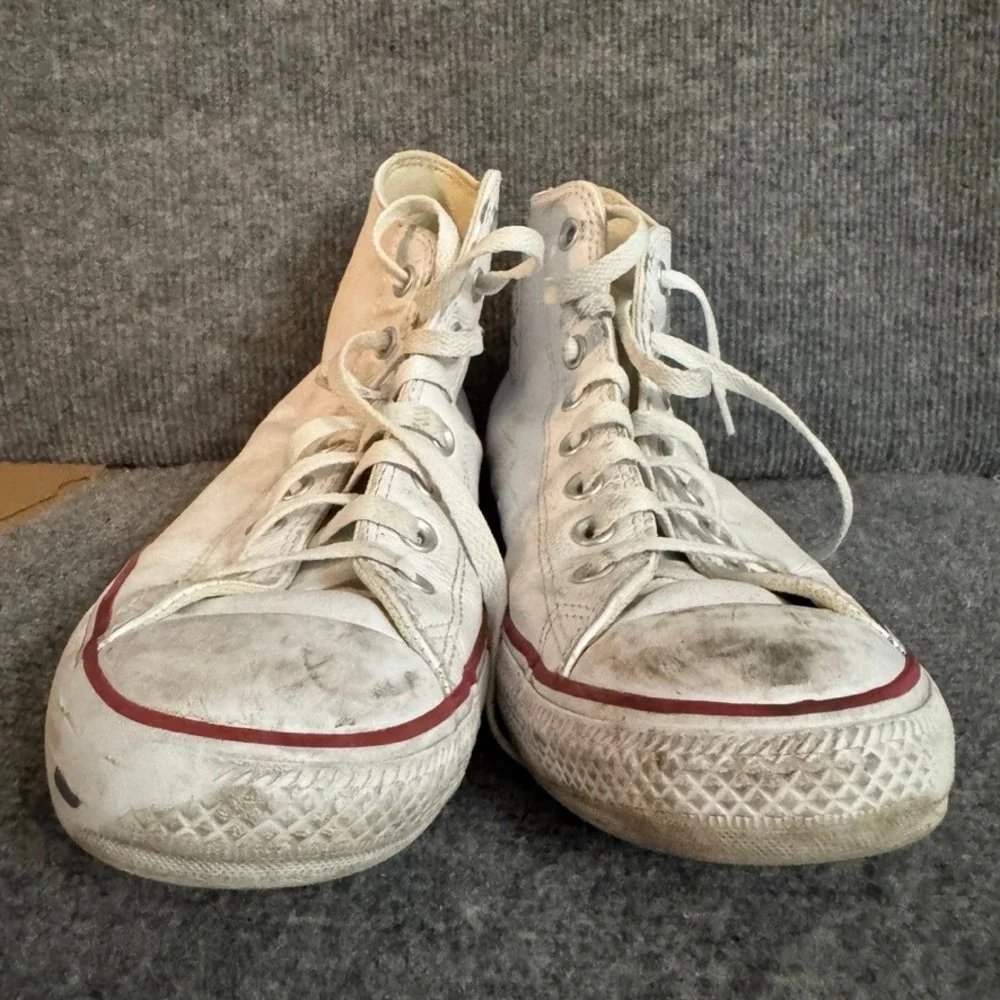Converse Chuck Taylor All Star High Top White Leather Sneakers 132169C Mens 9.5 - Picture 2 of 9